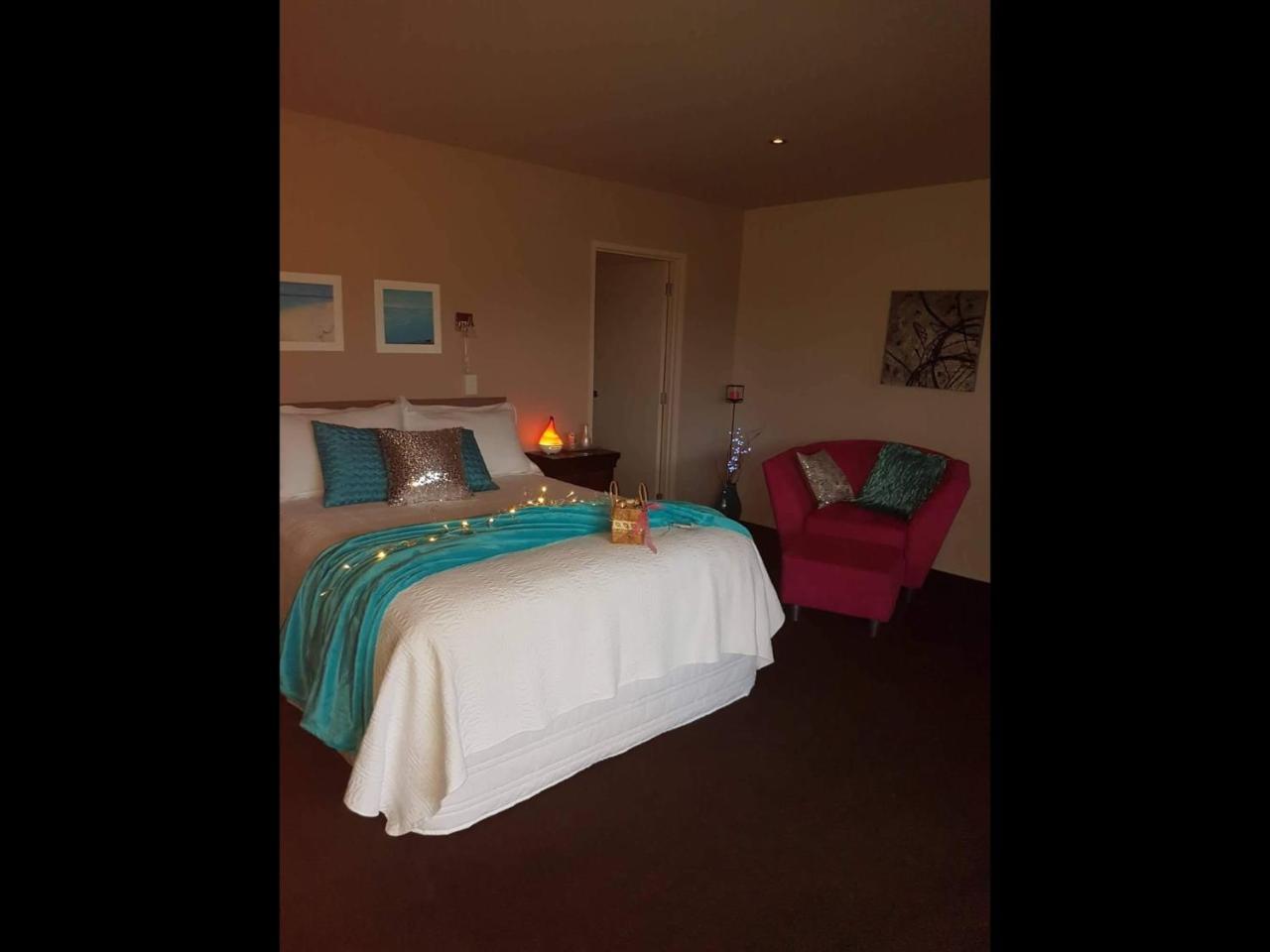 Stunning Views Bed, Breakfast & Health Retreat Bed & Breakfast Whangamata Exterior photo